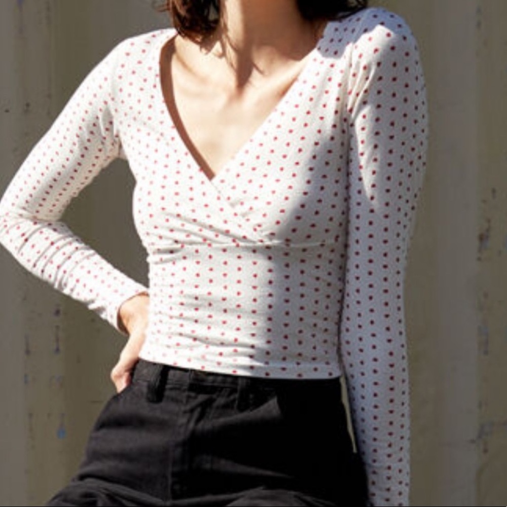 BRANDY MELVILLE AMARA RED HEART LONG SLEEVE TOP